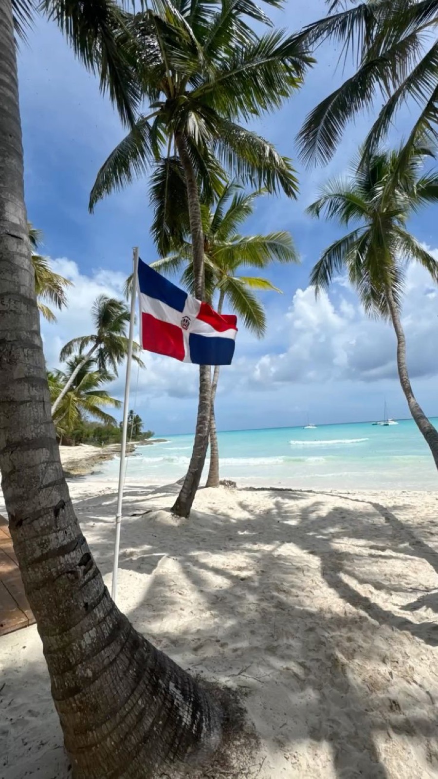 Boca Chica beach — calm turquoise Caribbean water